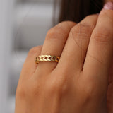 Scalloped ring