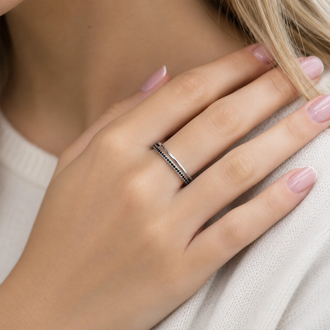 Anillo Circonitas negras