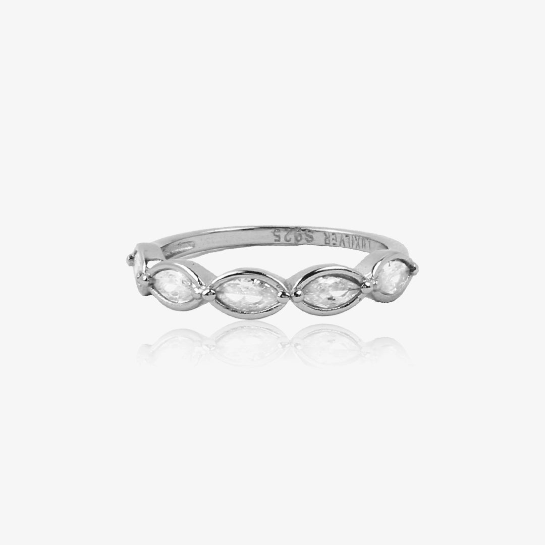 Luxilver droplet ring