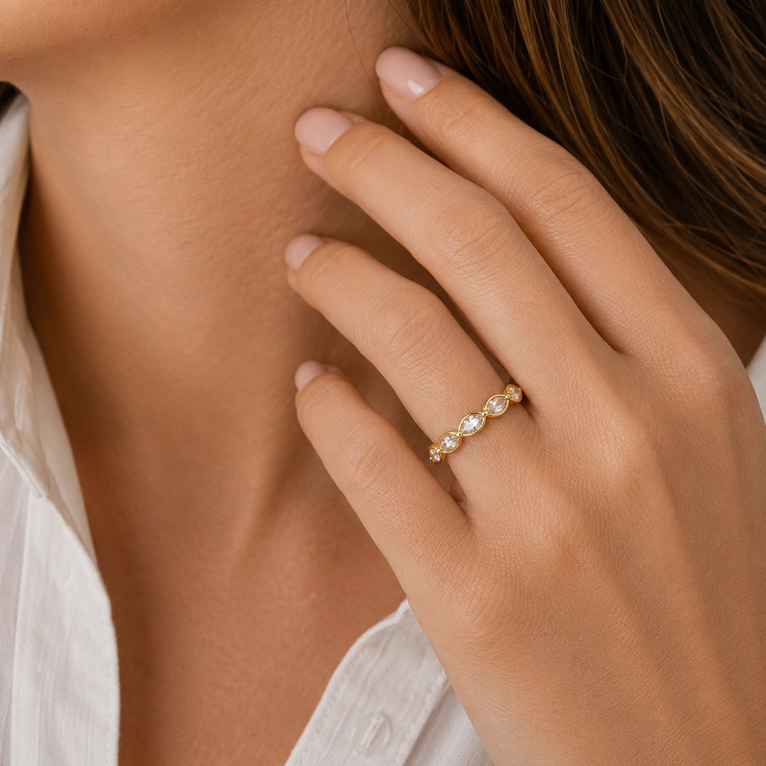 Luxilver droplet ring