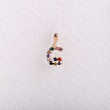 Colgante inicial multicolor