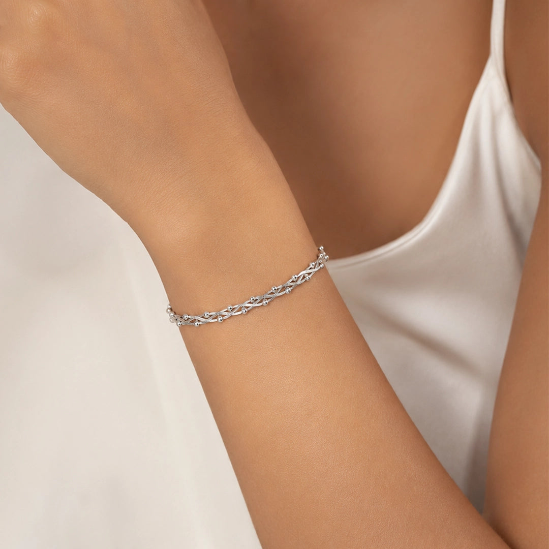 Interlocking Bead Bracelet