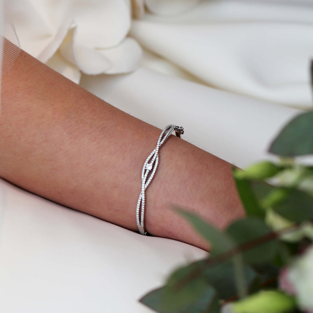 PRINCES Hoop Bracelet