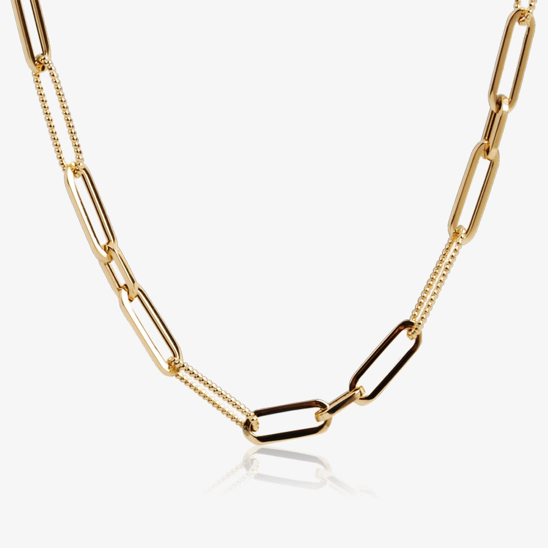 Granulated figaro necklace.