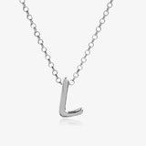Collar letra silueta.
