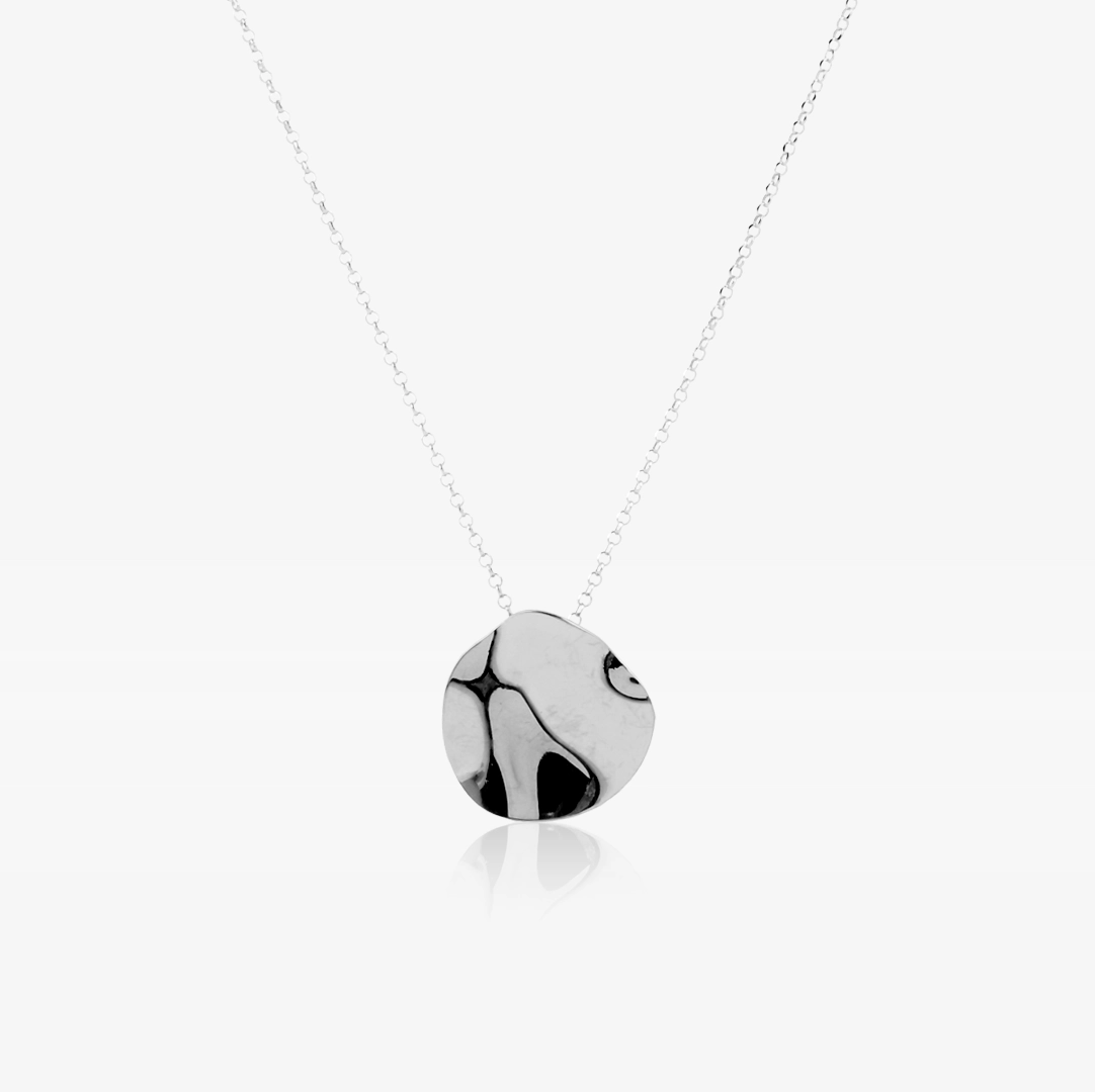 Hammered necklace