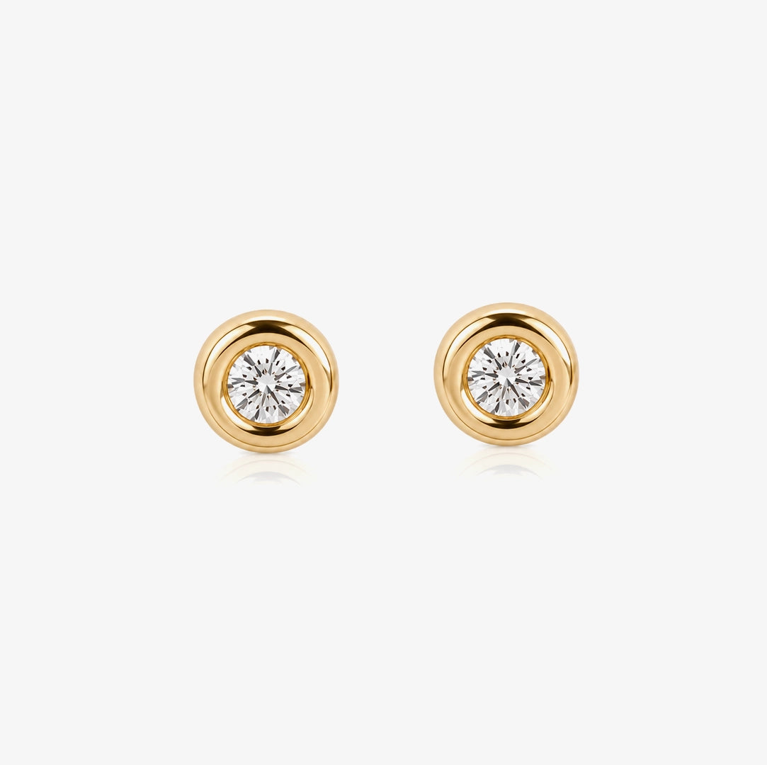 Chaton earrings