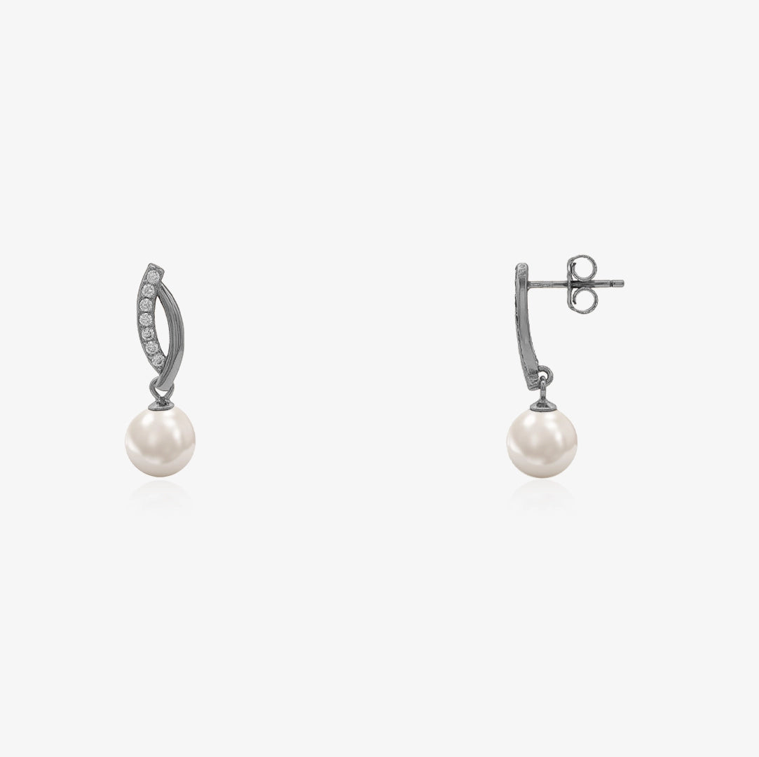Dangling Pearl Earrings