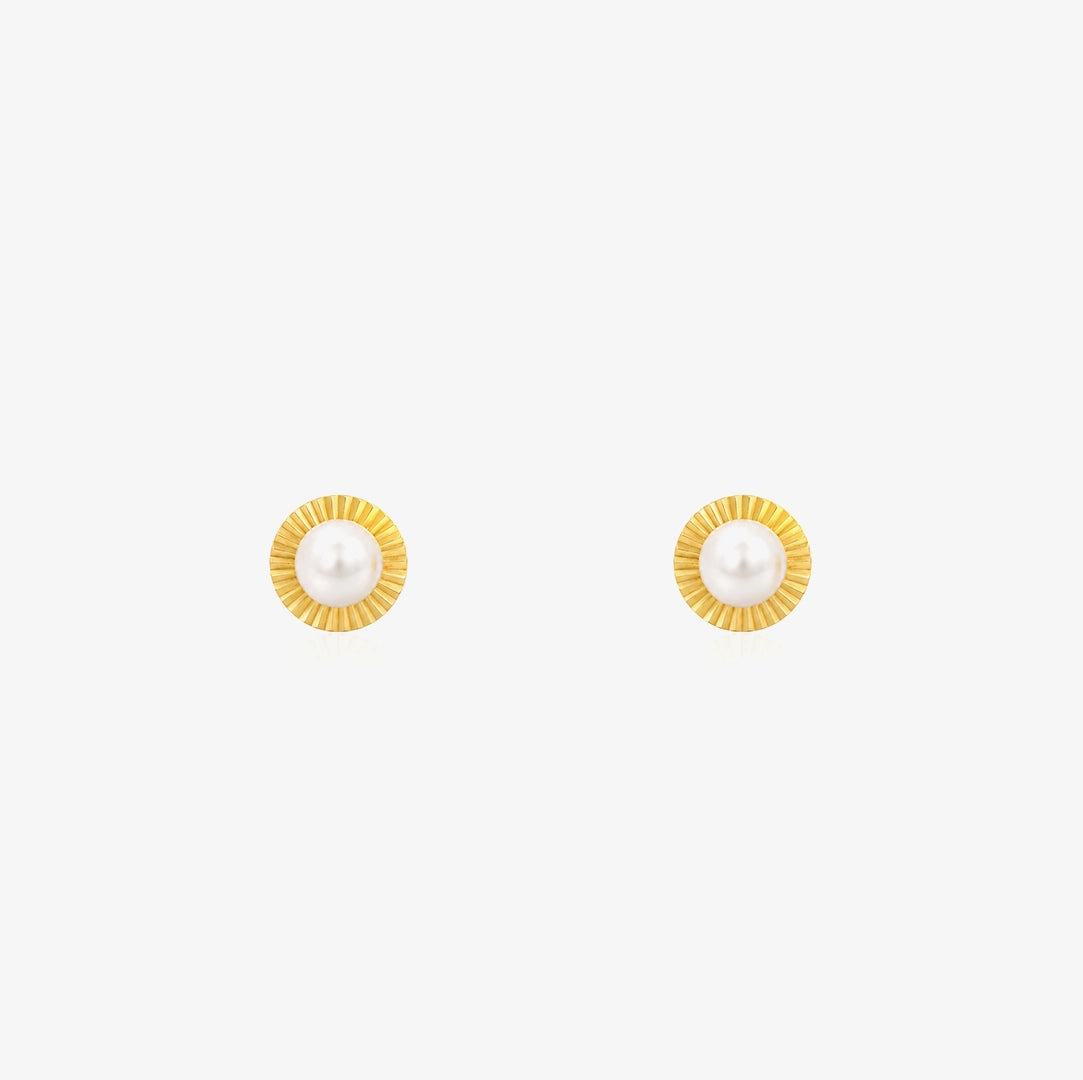 PEARL FRILL Earrings