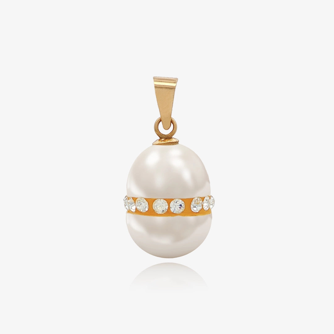 Pearl and zirconia pendant